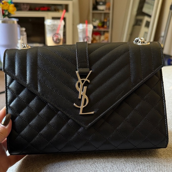Yves Saint Laurent Black Chevron Shoulder Bag - Picture 1 of 3